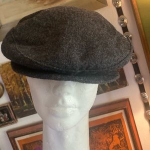 Vntg. Country Gentleman Felt 100% Wool Dark Gray Newsboy Cap Hat Good/Fair Cond.